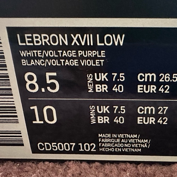 Brand New LeBron 17 Low 'Lakers'; Mens size 8.5 - Picture 3 of 11